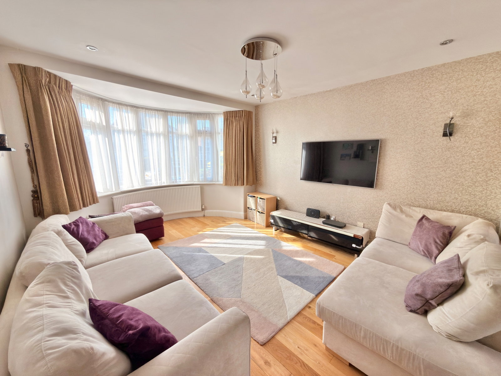 Semi Detached House in Harrow