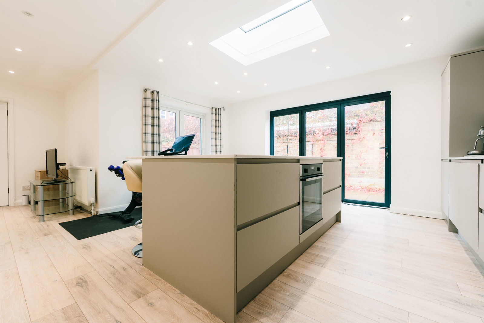 Semi Detached House in Clapham, London