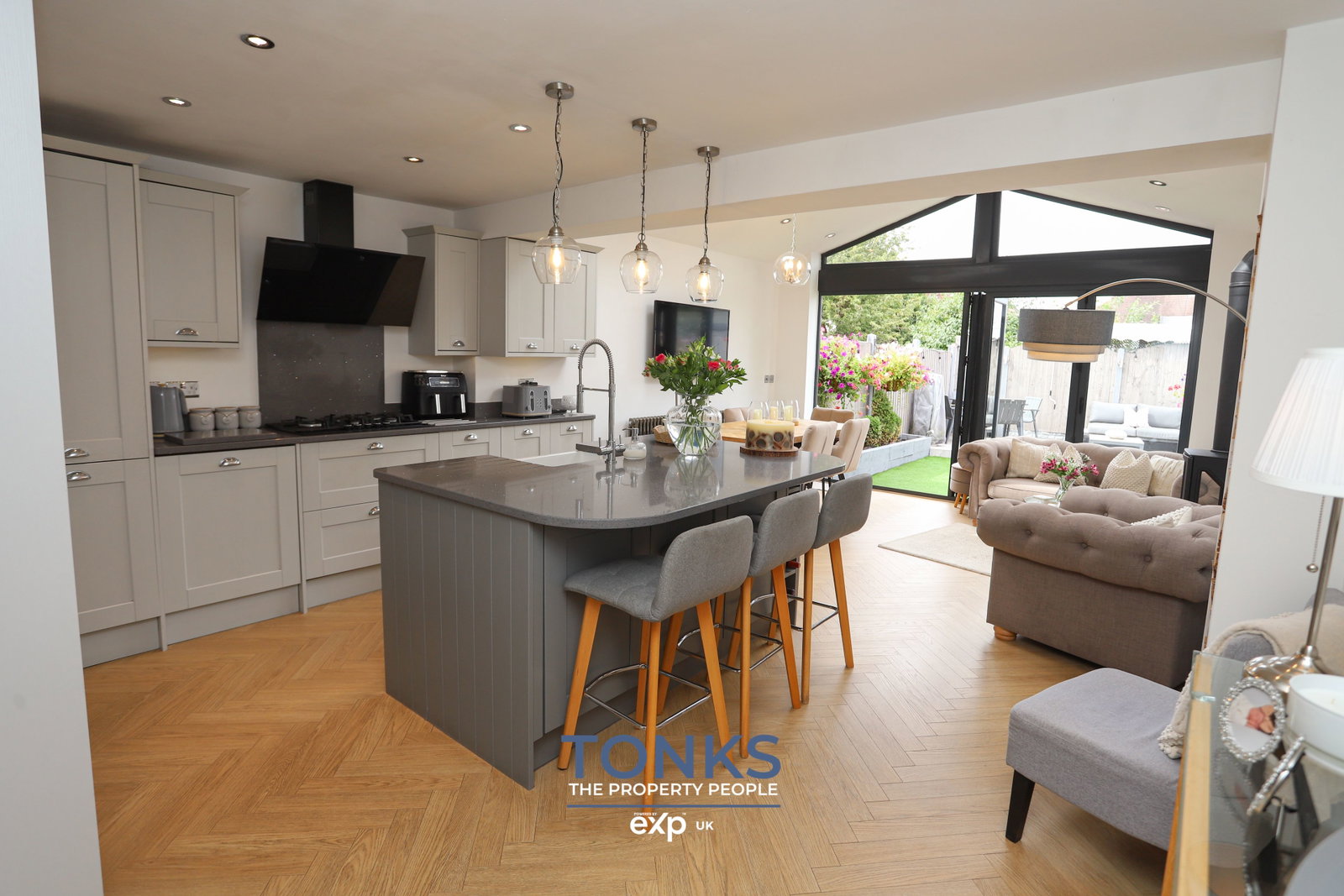 Semi Detached House for sale in Oldbury, Mallard Drive, Oldbury, B69 4QU