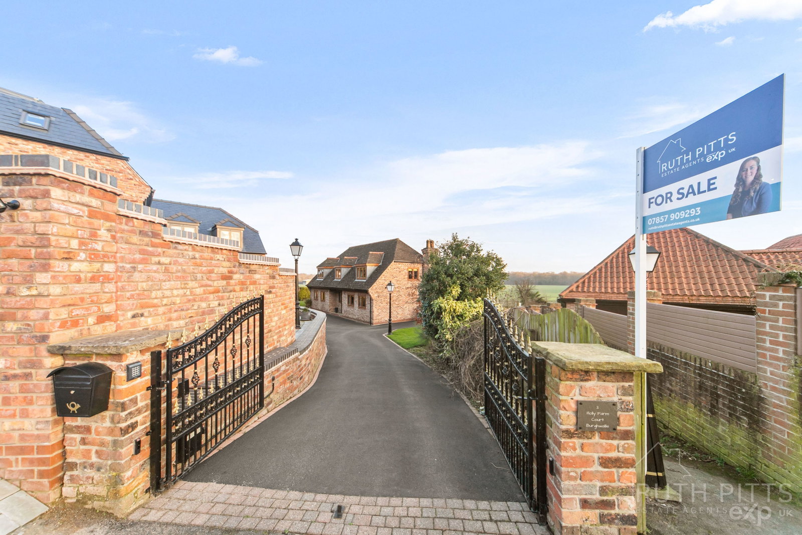 Detached House in Doncaster