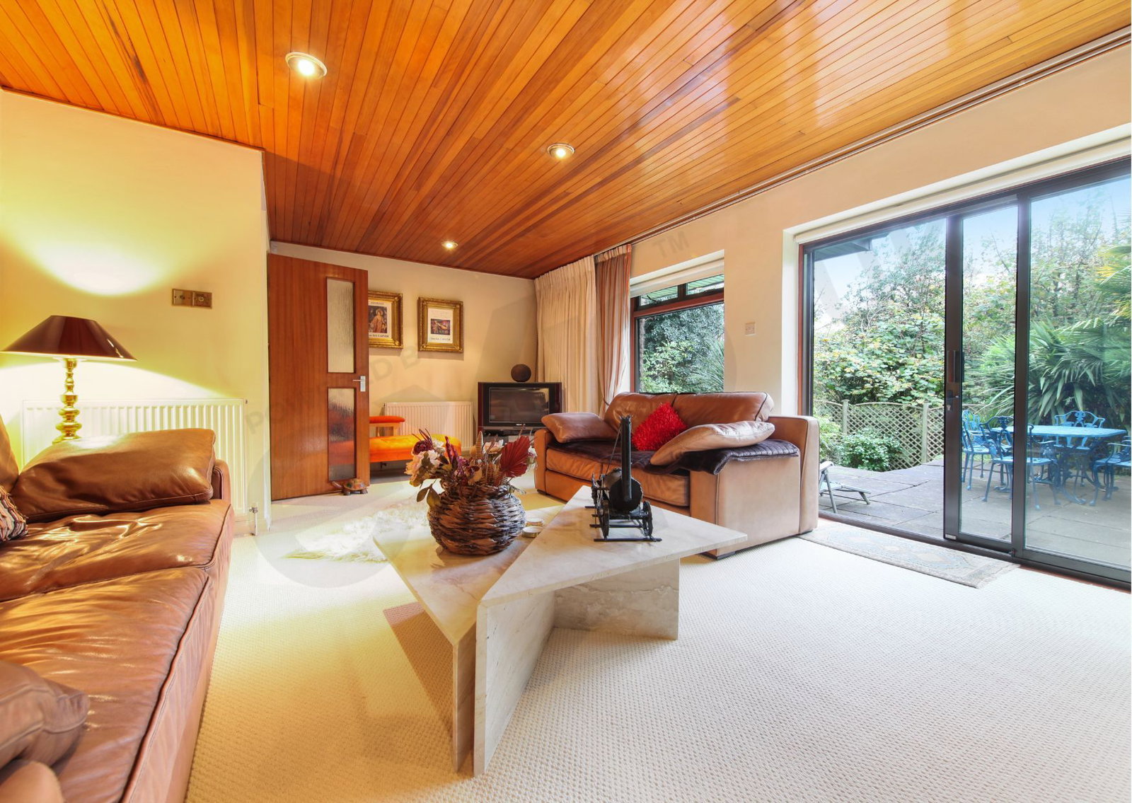 Semi Detached House in London
