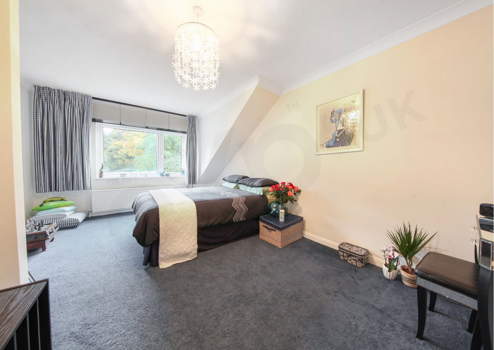 Semi Detached House in London