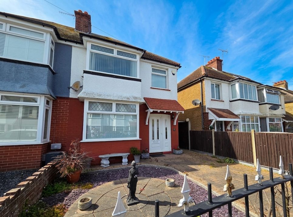 Semi Detached House in Margate