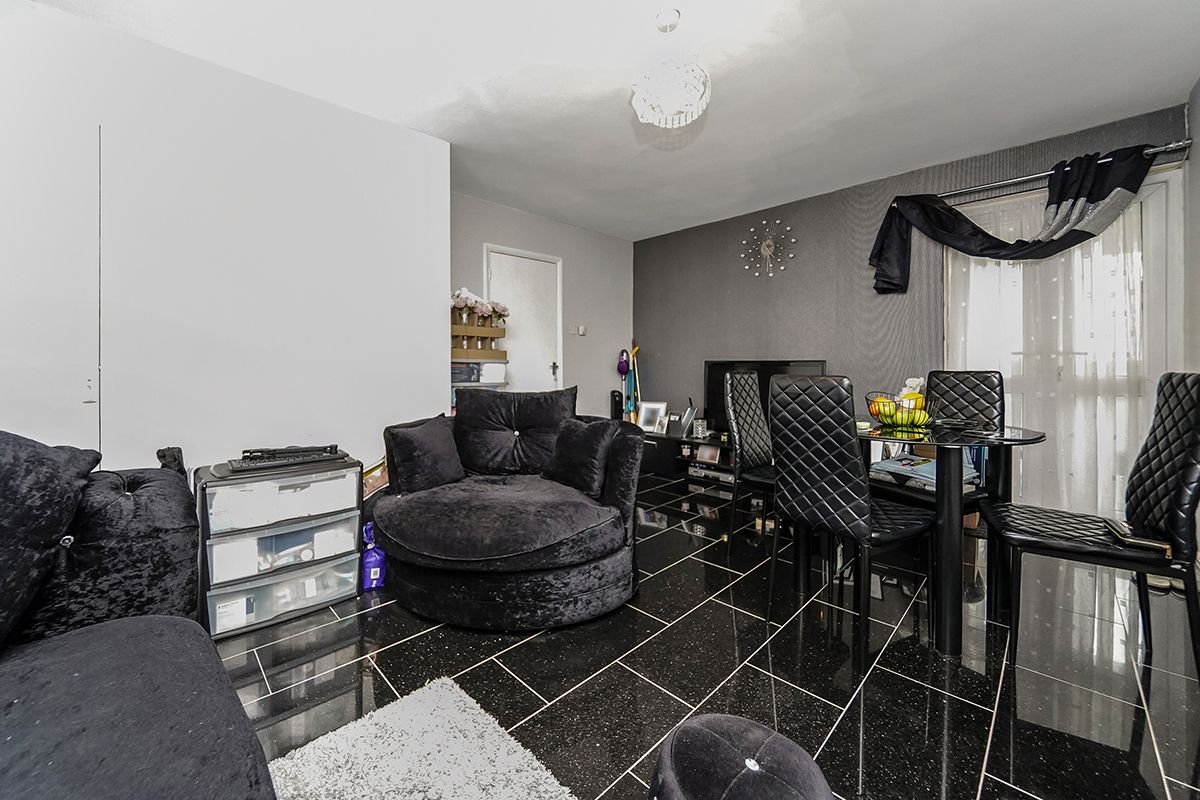 Flat in Romford