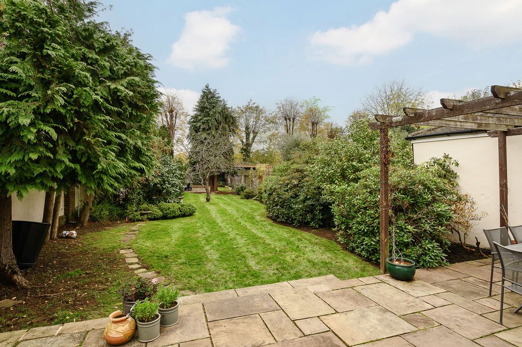 Detached House in London