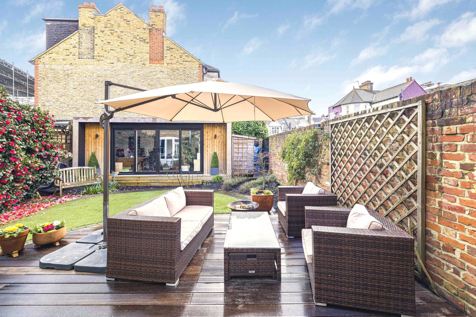 Semi Detached House in London