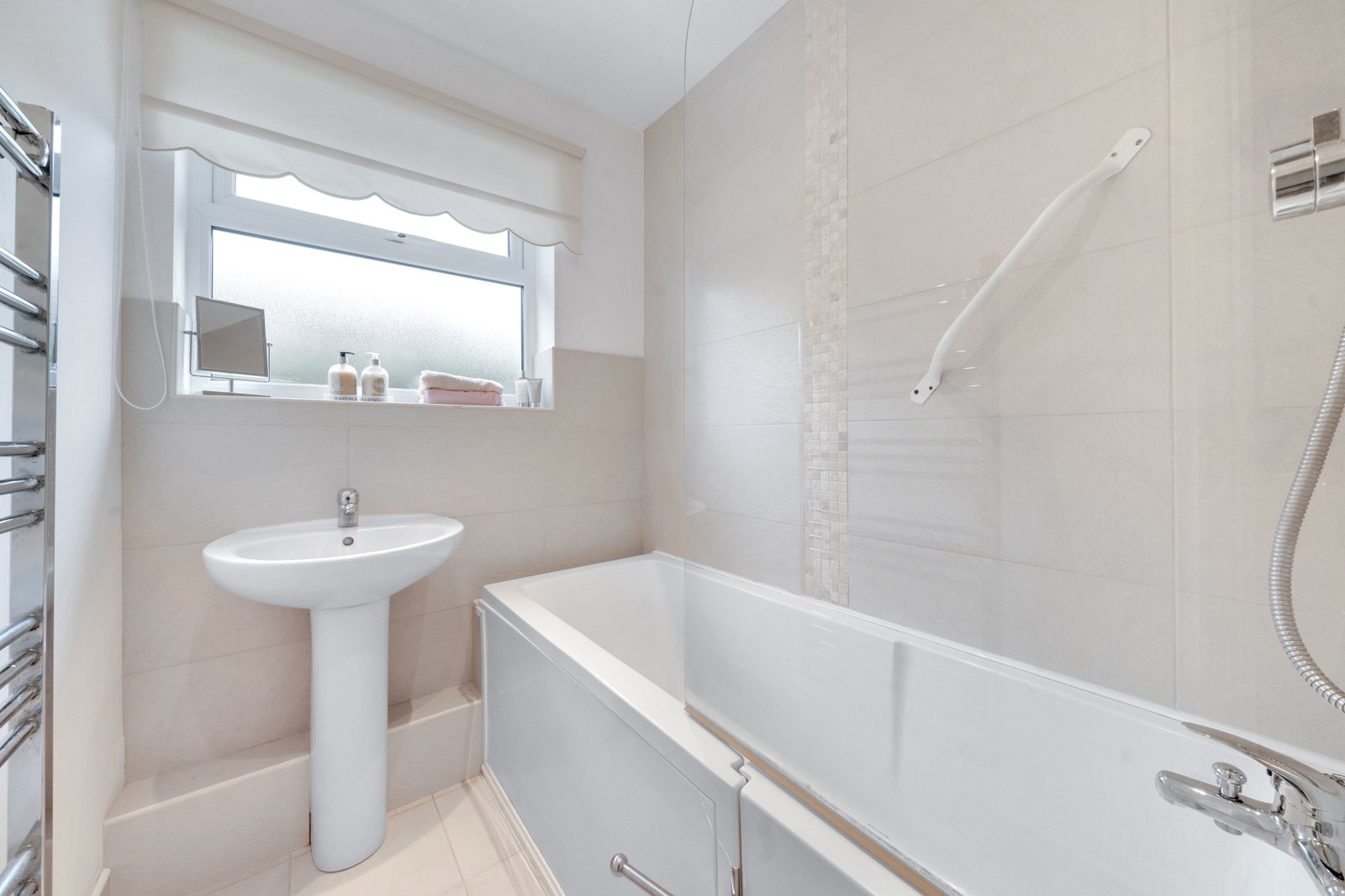 Semi Detached Bungalow in Croydon