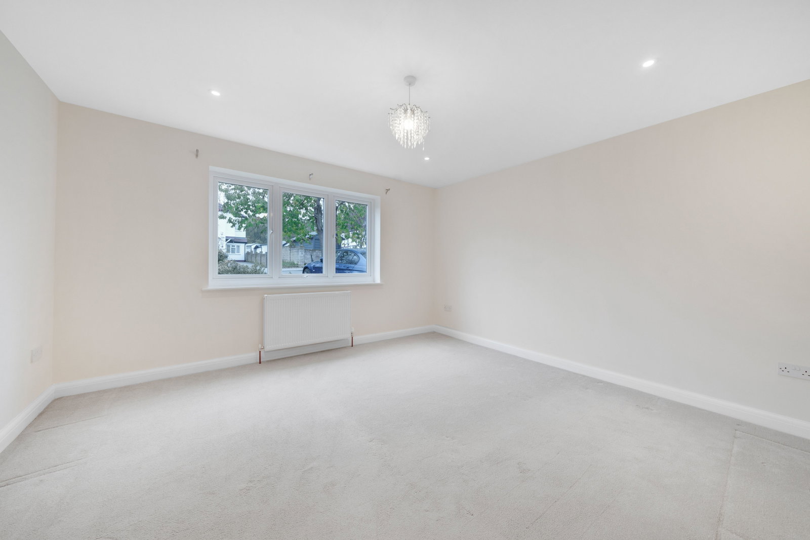 Semi Detached Bungalow in Croydon