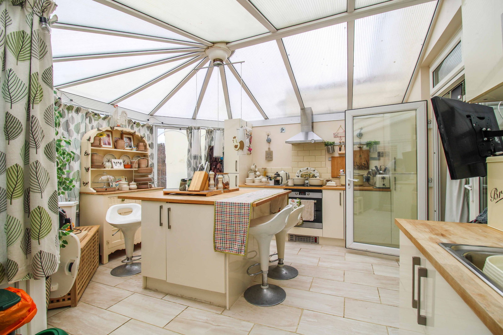 Semi Detached House in Cheltenham