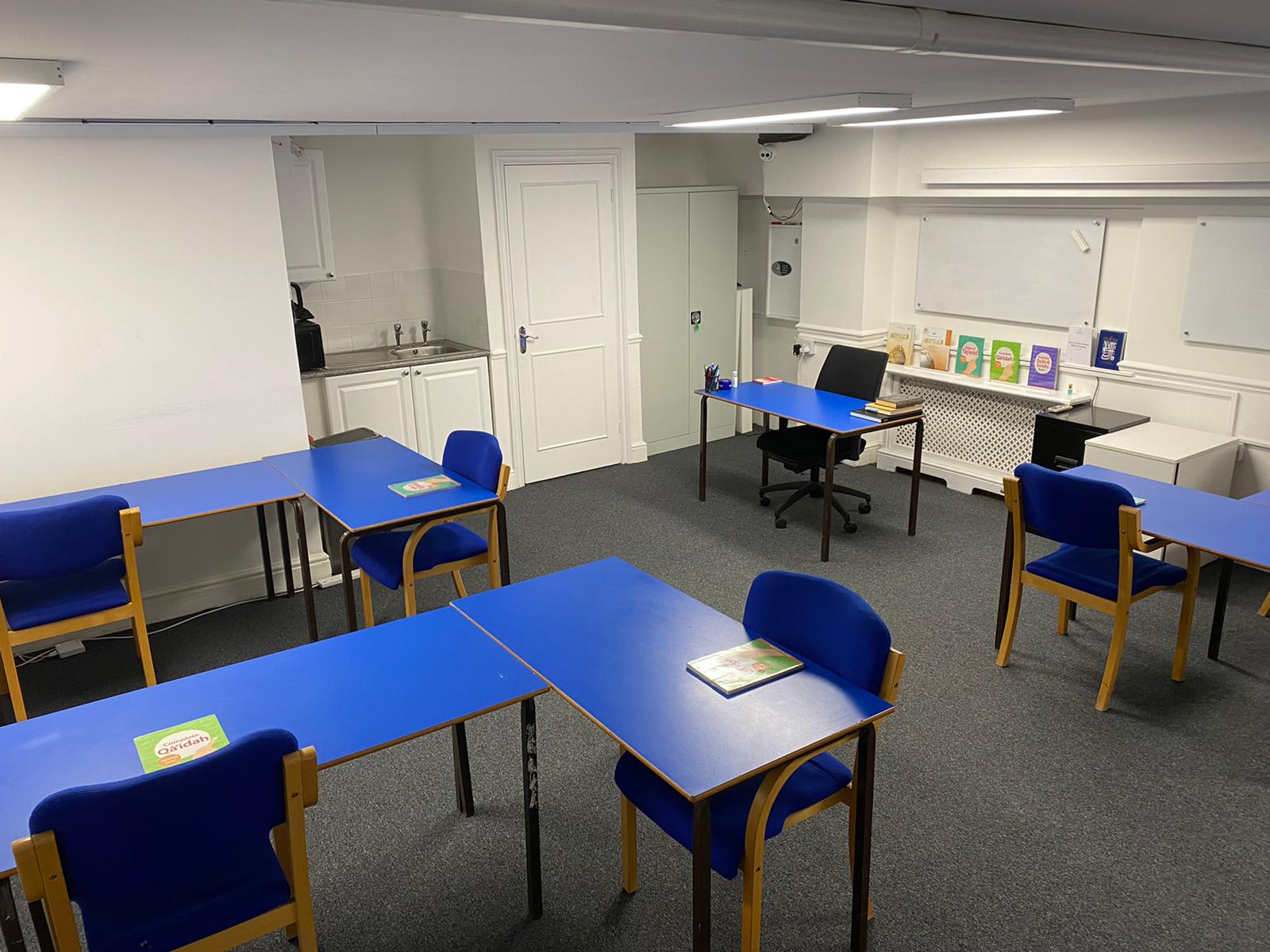 Office for rent in London, Ley Street, Ilford, London, IG2 7DB, 850 ft²
