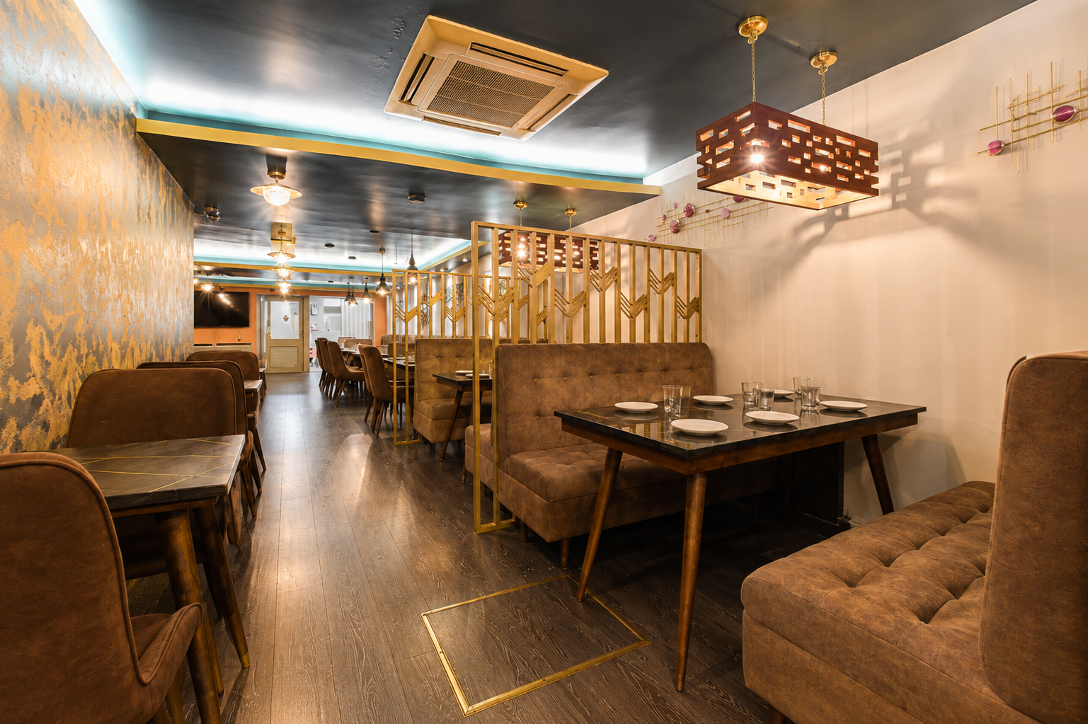 Restaurant for rent in Greater London, 36 High Street, Northwood, Greater London, HA6 1BN, 2932 ft²
