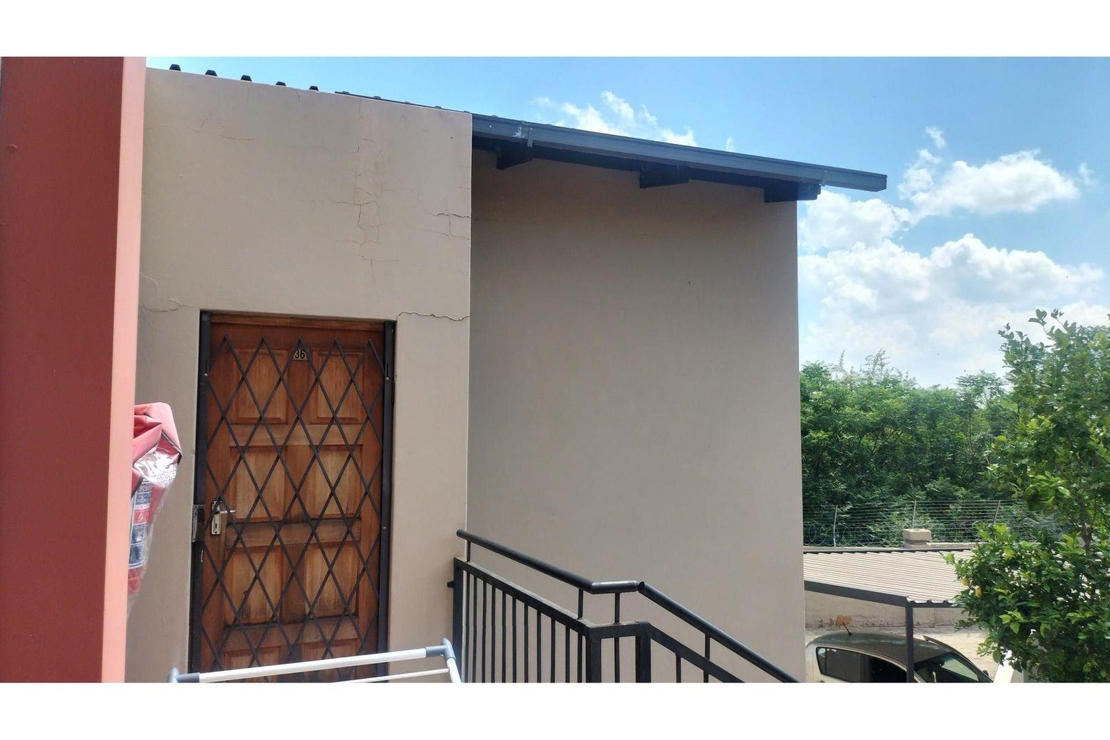 Apartment For Sale in Monte Vista, Hartbeespoort, North West