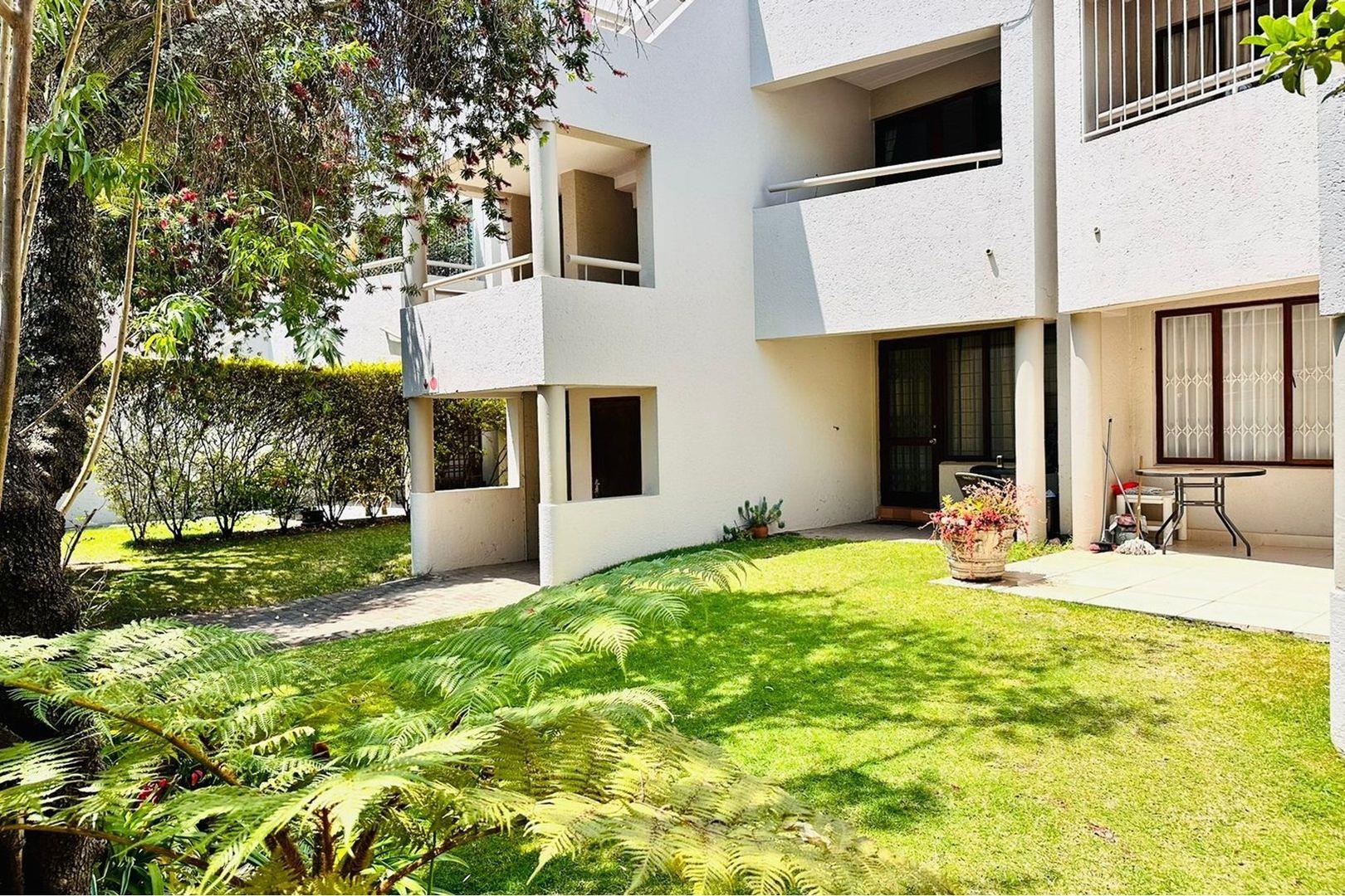 Apartment For Sale in Sandton