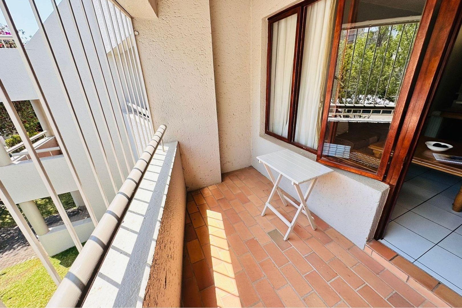 Apartment For Sale in Sandton