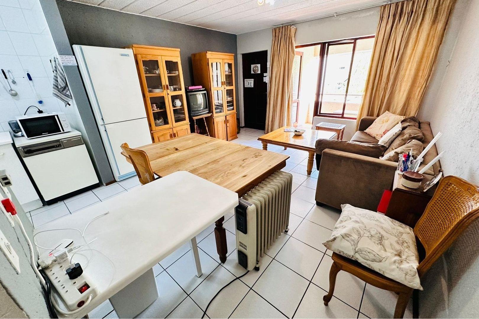 Apartment For Sale in Sandton