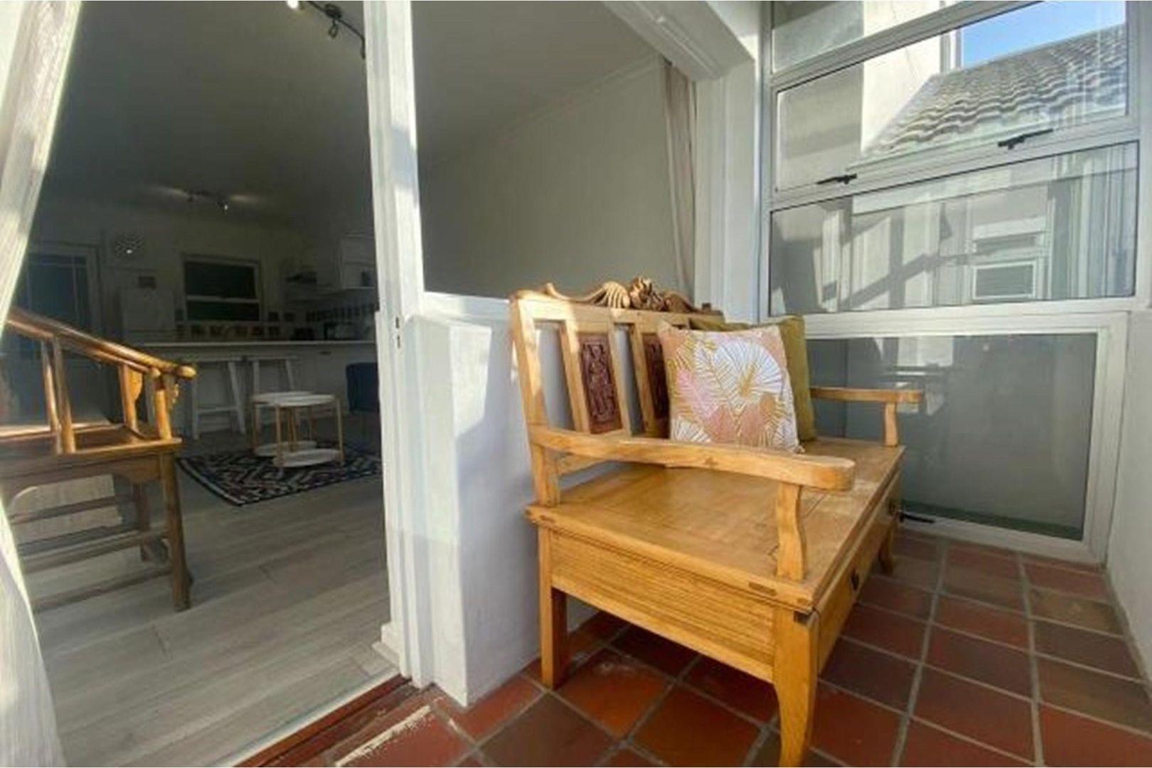 1-Bedroom Furnished Apartment To Rent in Hermanus Central, Hermanus
