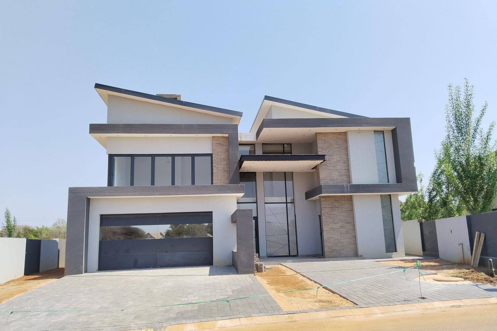 House For Sale in Gateway Manor, Hartbeespoort, North West