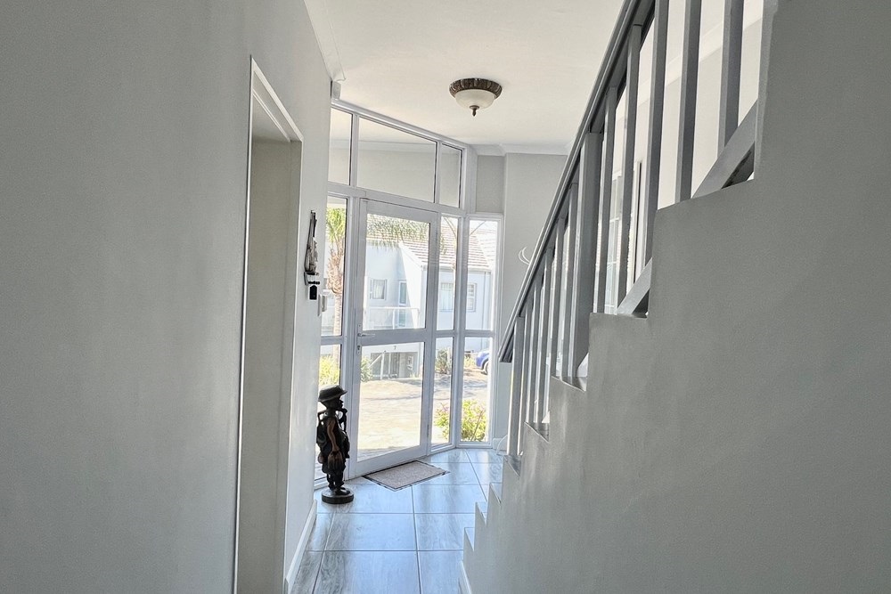 Apartment for sale in Aston Bay, Jeffreys Bay, 168 m²