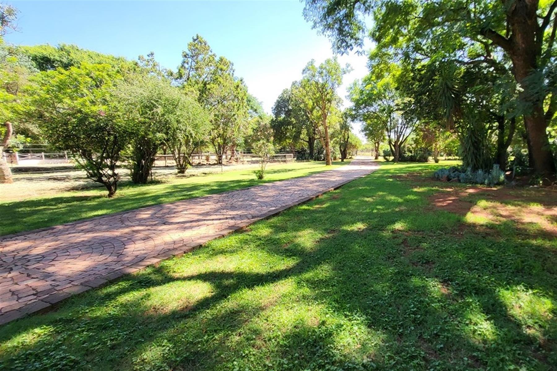 Residential and Commercial Property For Sale in Kameeldrift East, Pretoria