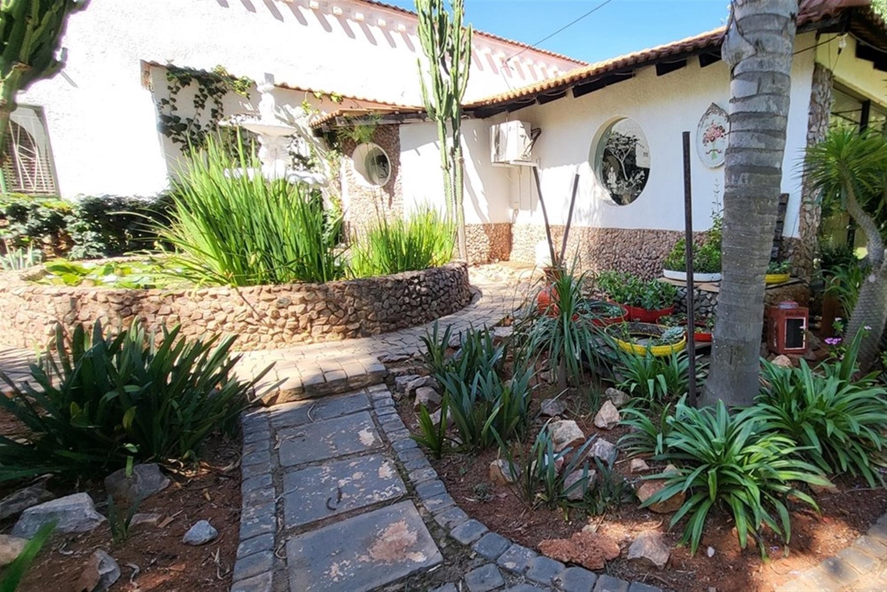 Residential and Commercial Property For Sale in Kameeldrift East, Pretoria