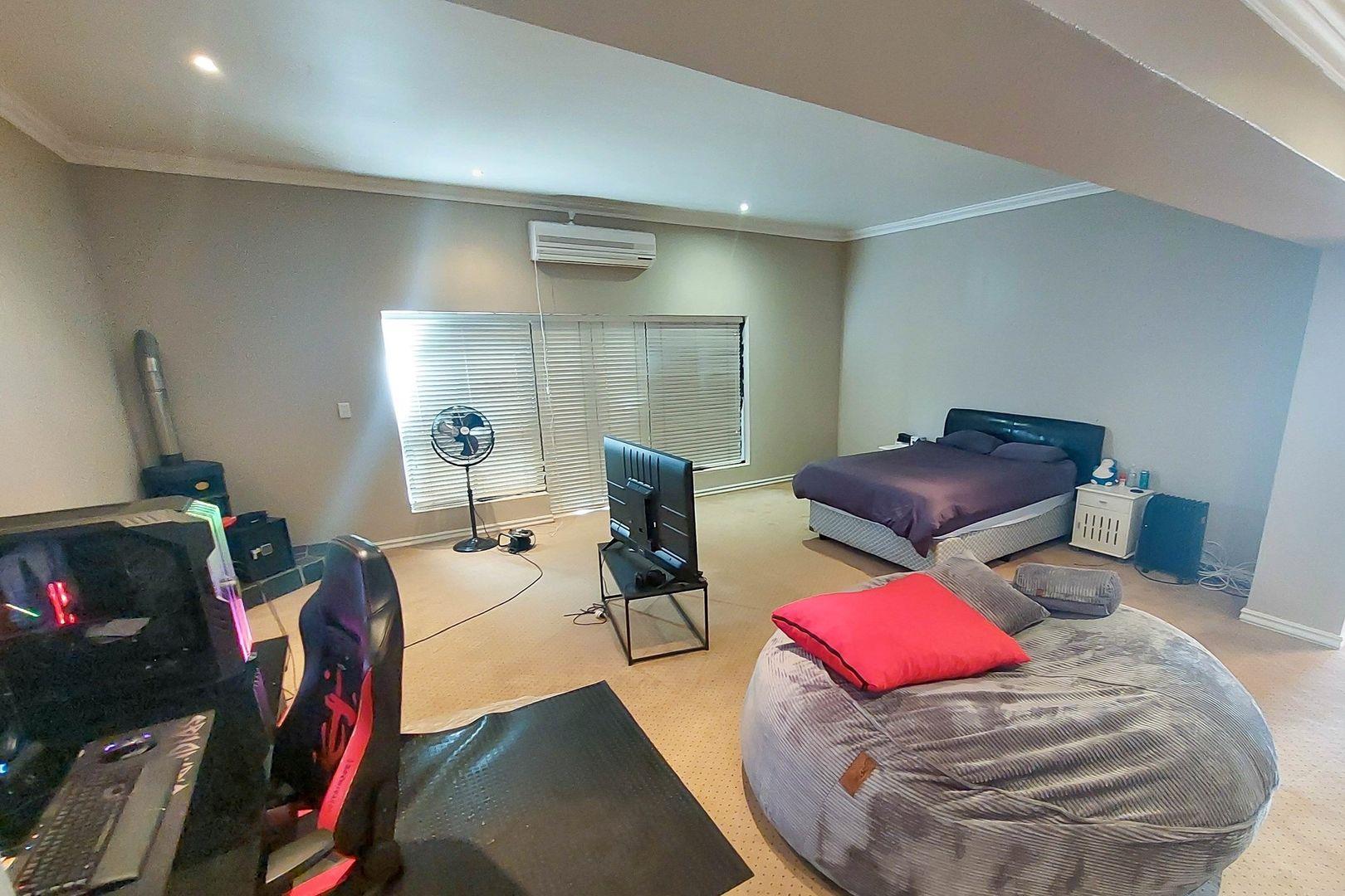 House For Sale in Tiegerpoort AH, Pretoria