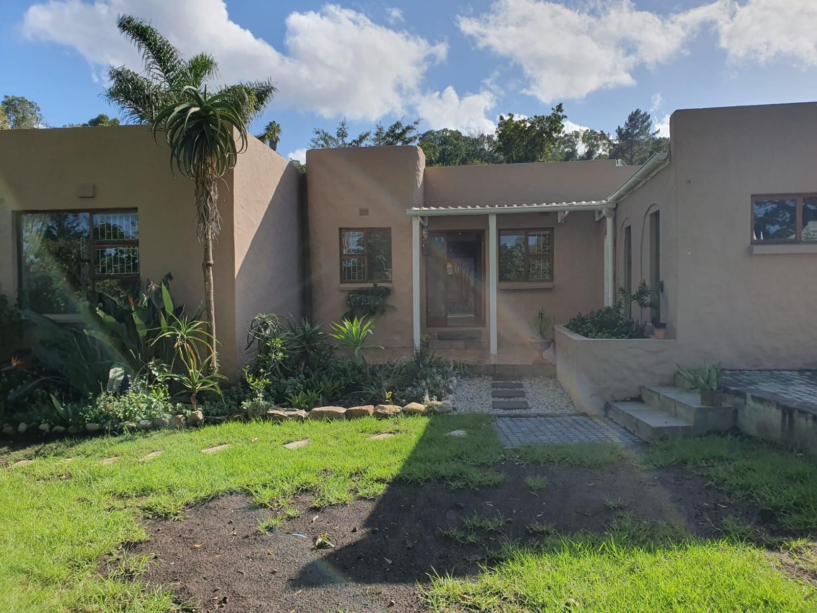 Pet friendly 3bed House plus flatlet set in tranquil gardens to let R20k in Old Place, Knysna