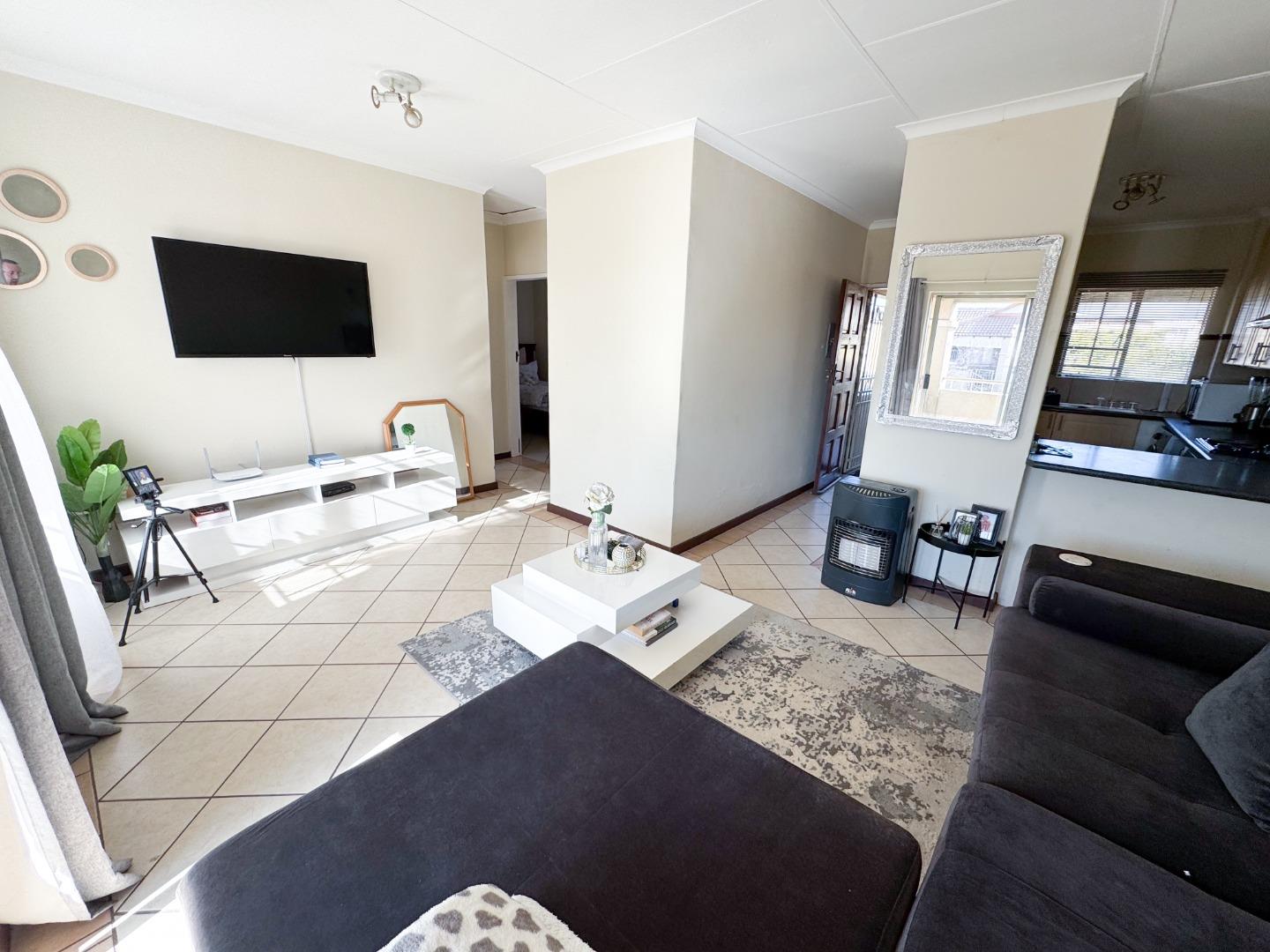 Apartment For Sale in Monavoni, Centurion