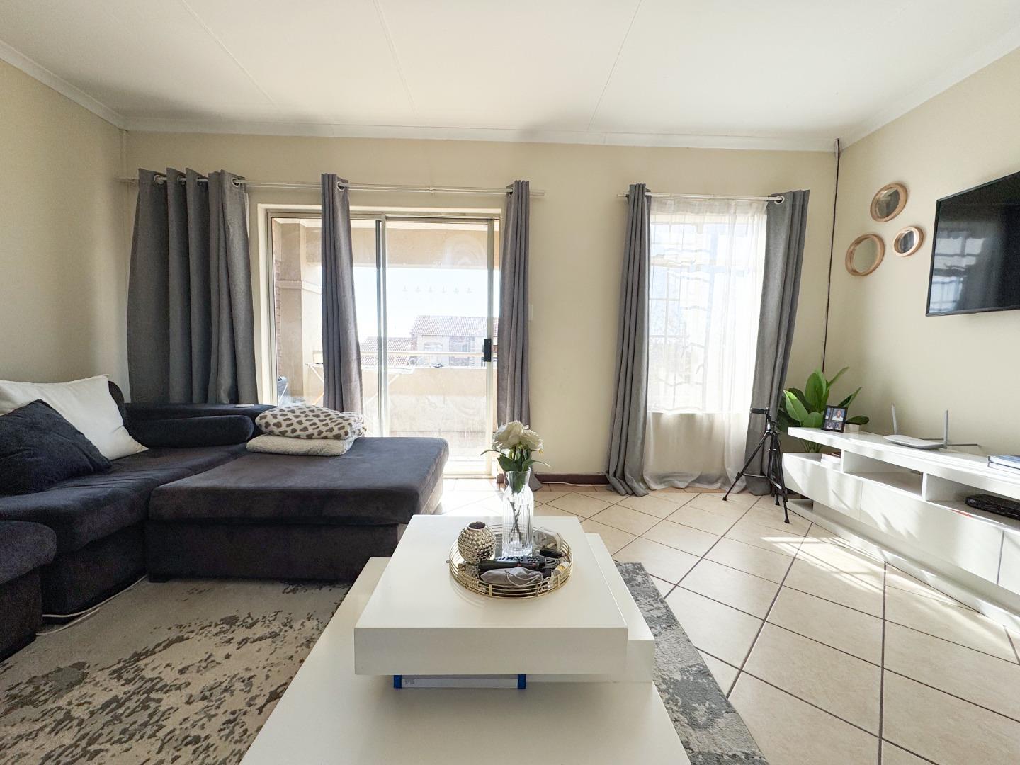 Apartment For Sale in Monavoni, Centurion
