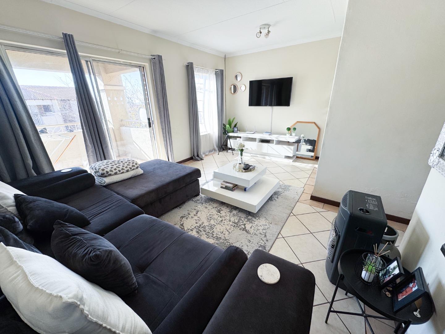 Apartment For Sale in Monavoni, Centurion