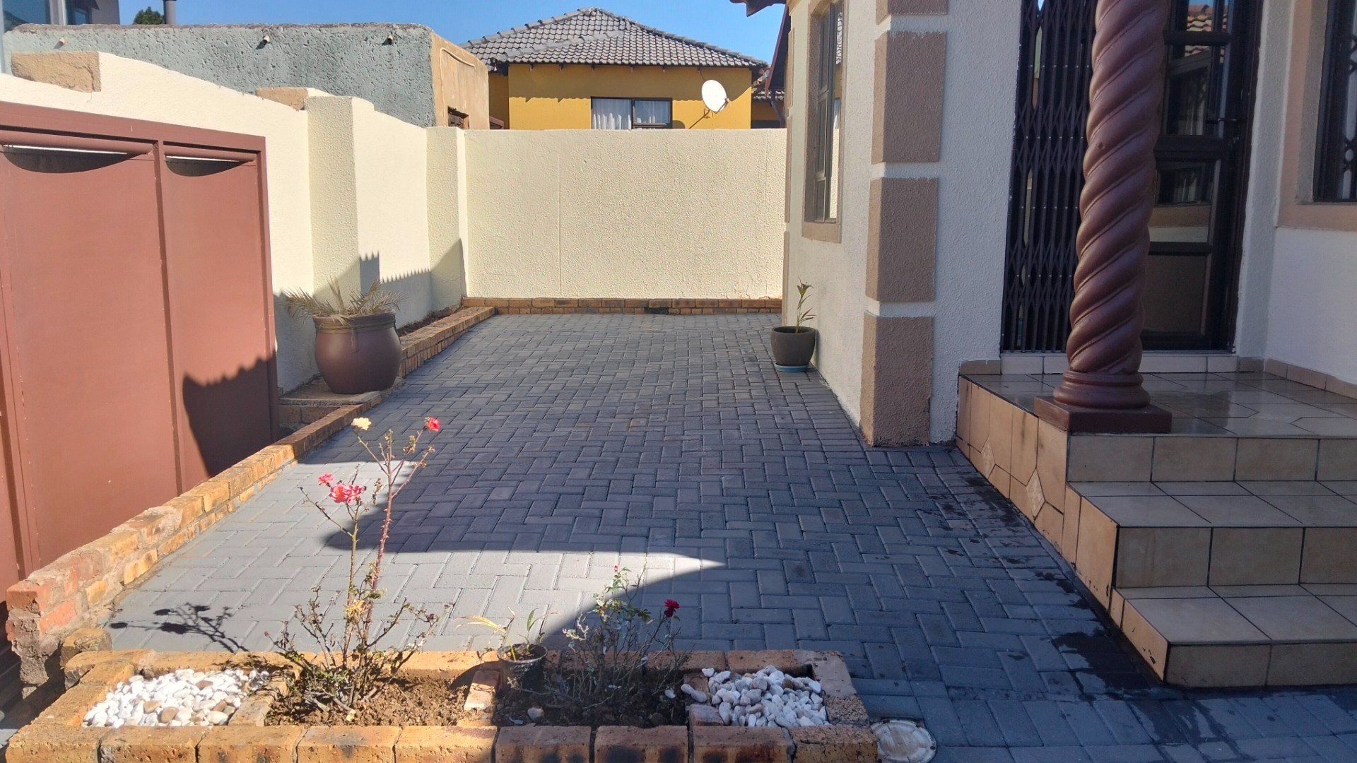 3 Bedroom 2 Bath House 2 Garages For Sale in Naturena, Johannesburg