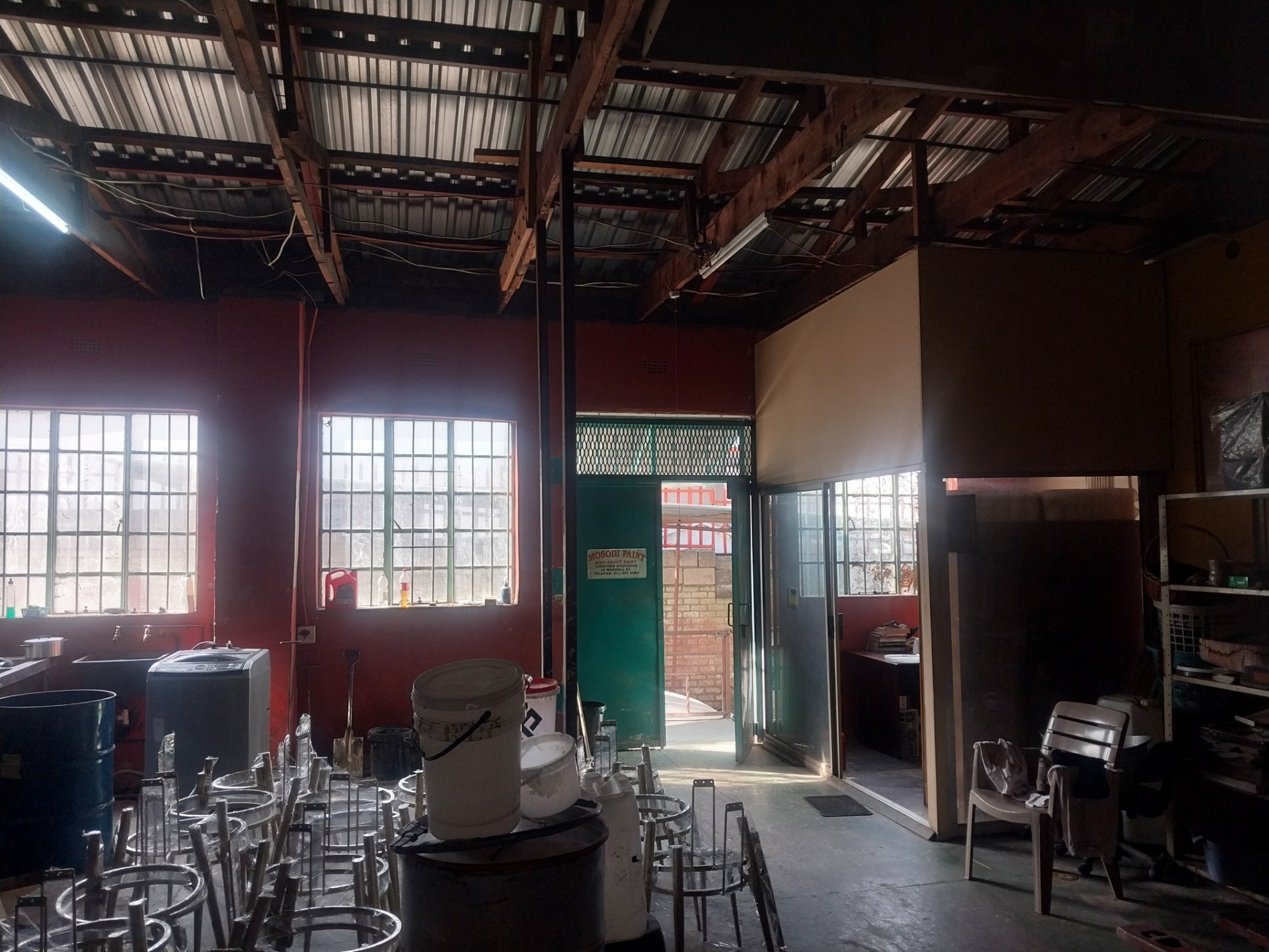 Factory for Sale in Lakeview Estate!