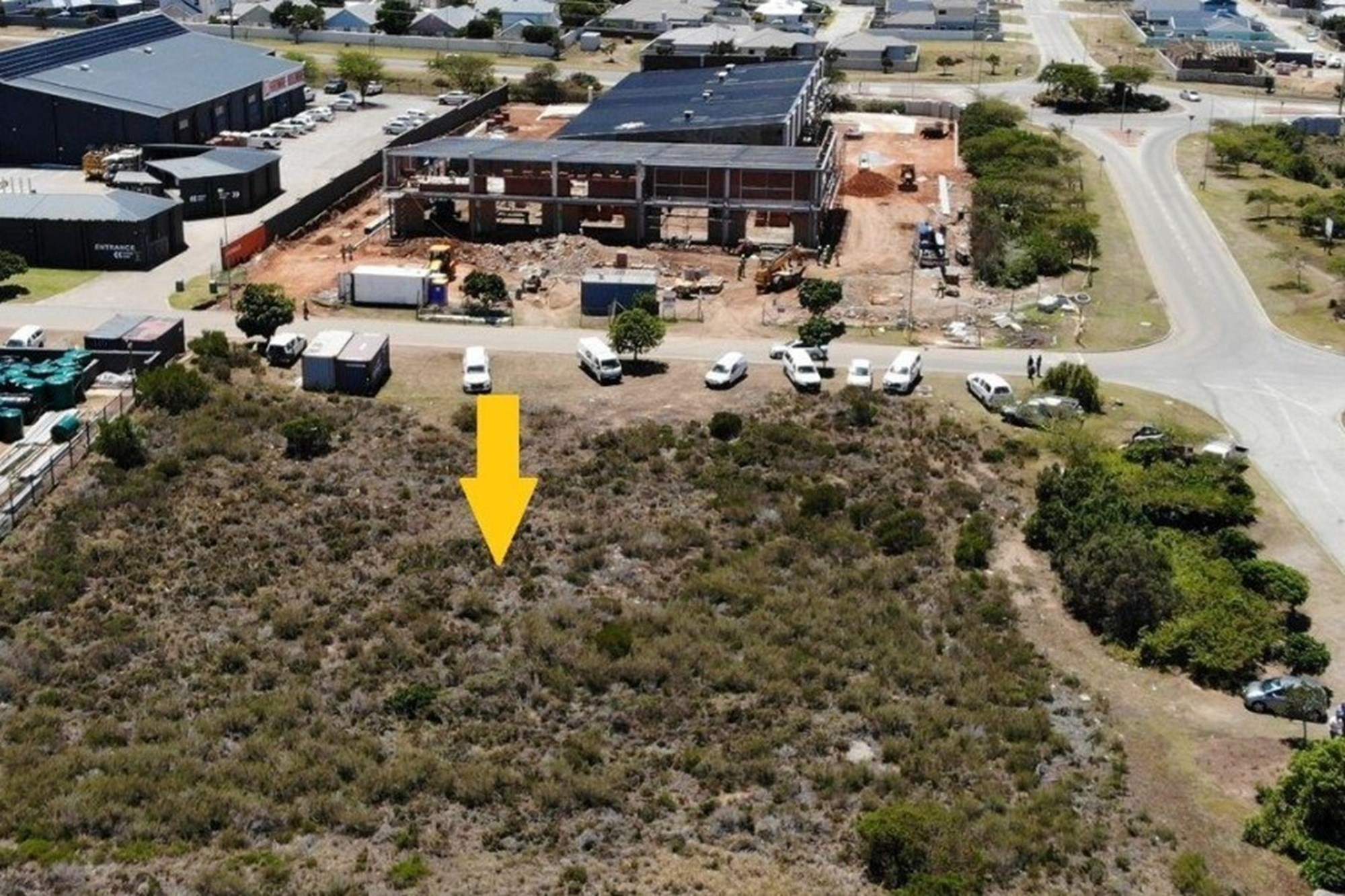 Prime Commercial Spot in Fountains Estate
