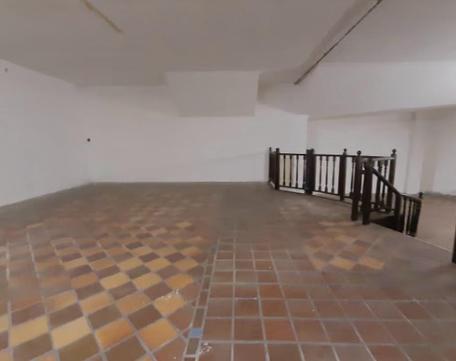 Retail Space To Let On Strand Street