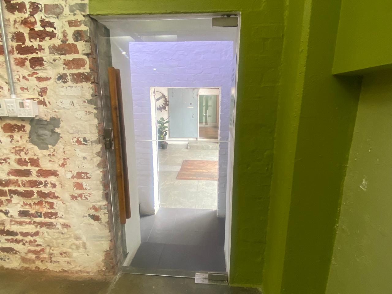 Retail Space to Let In City Centre