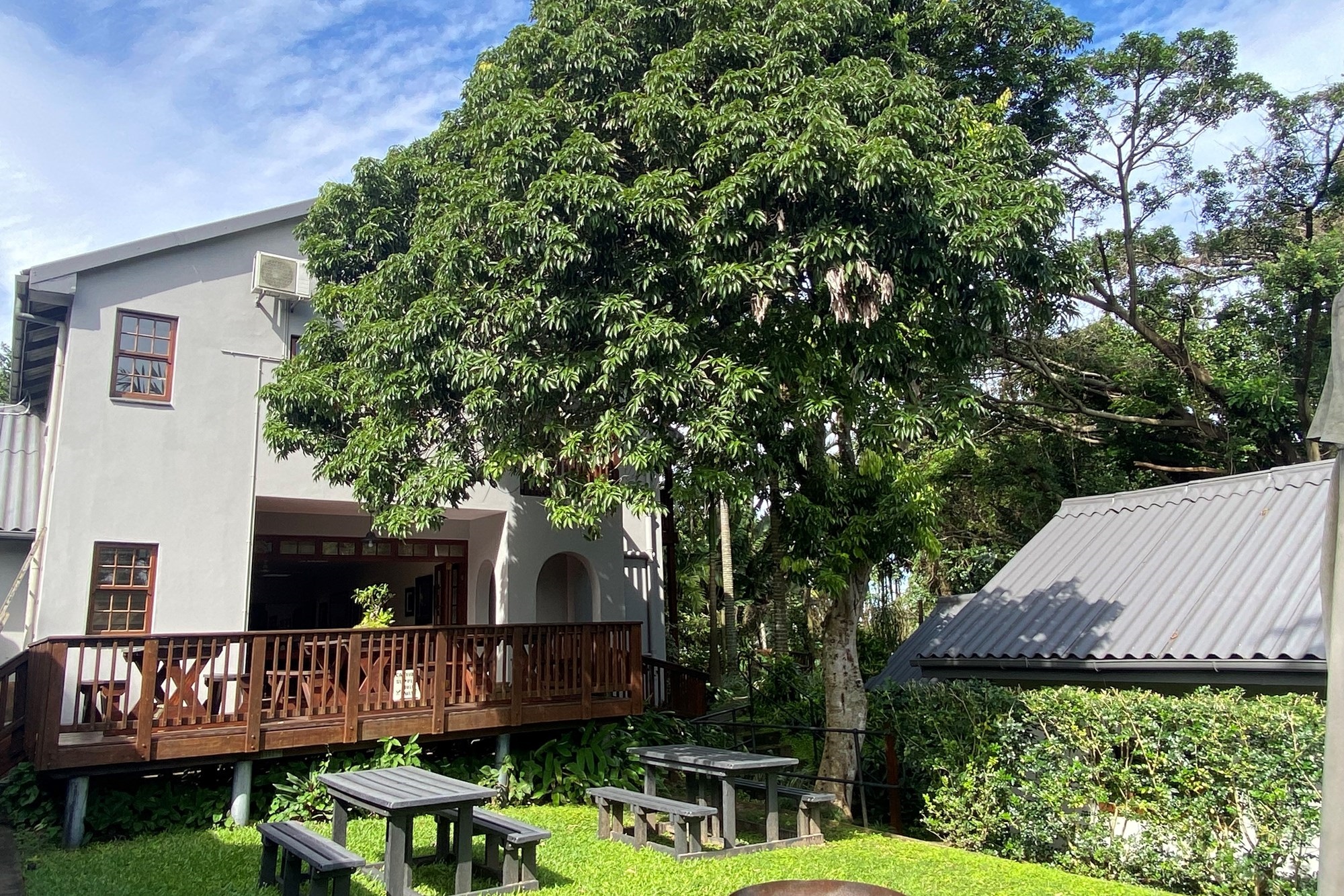 Ideal Investment - Stone Throw From The Beach