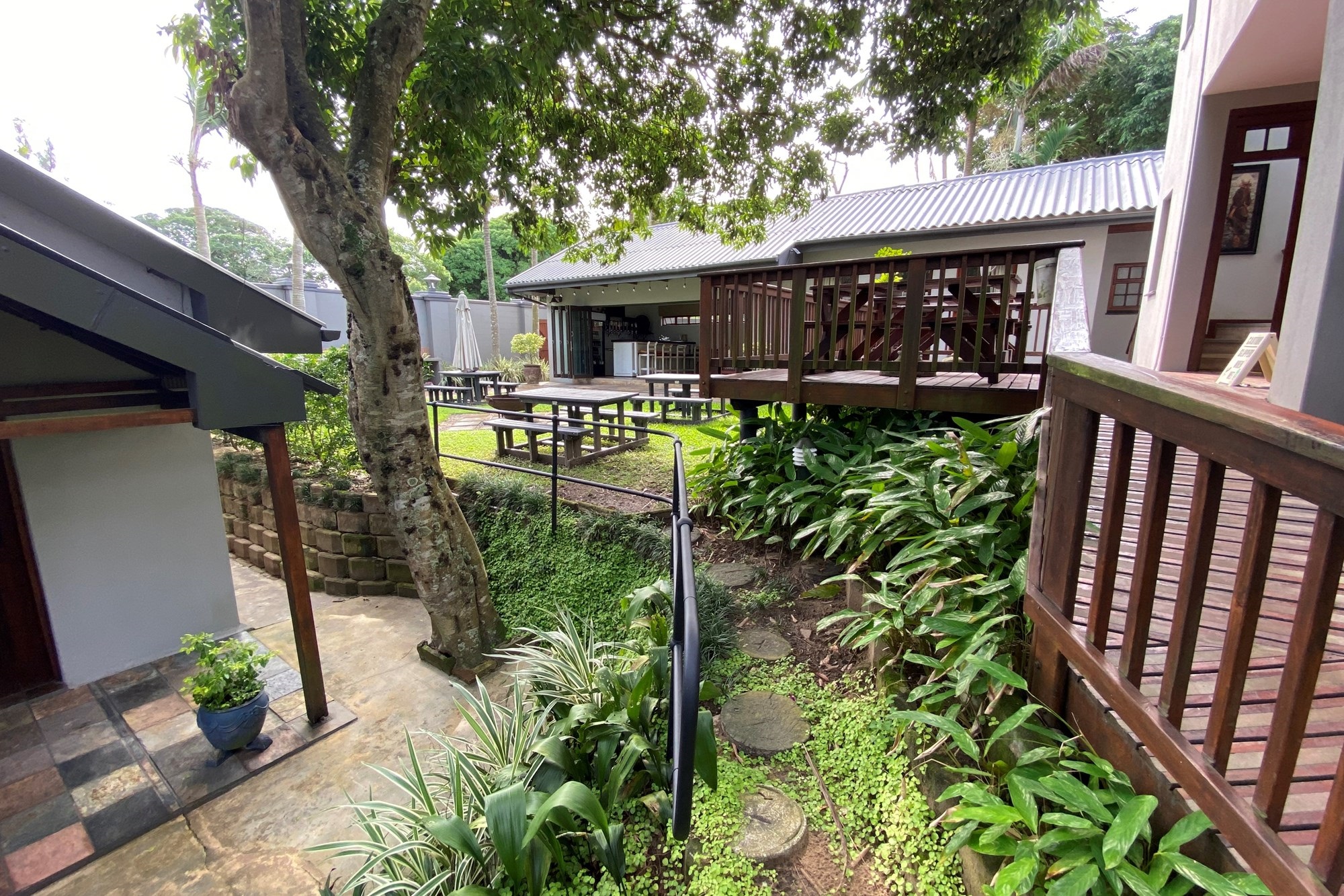 Ideal Investment - Stone Throw From The Beach