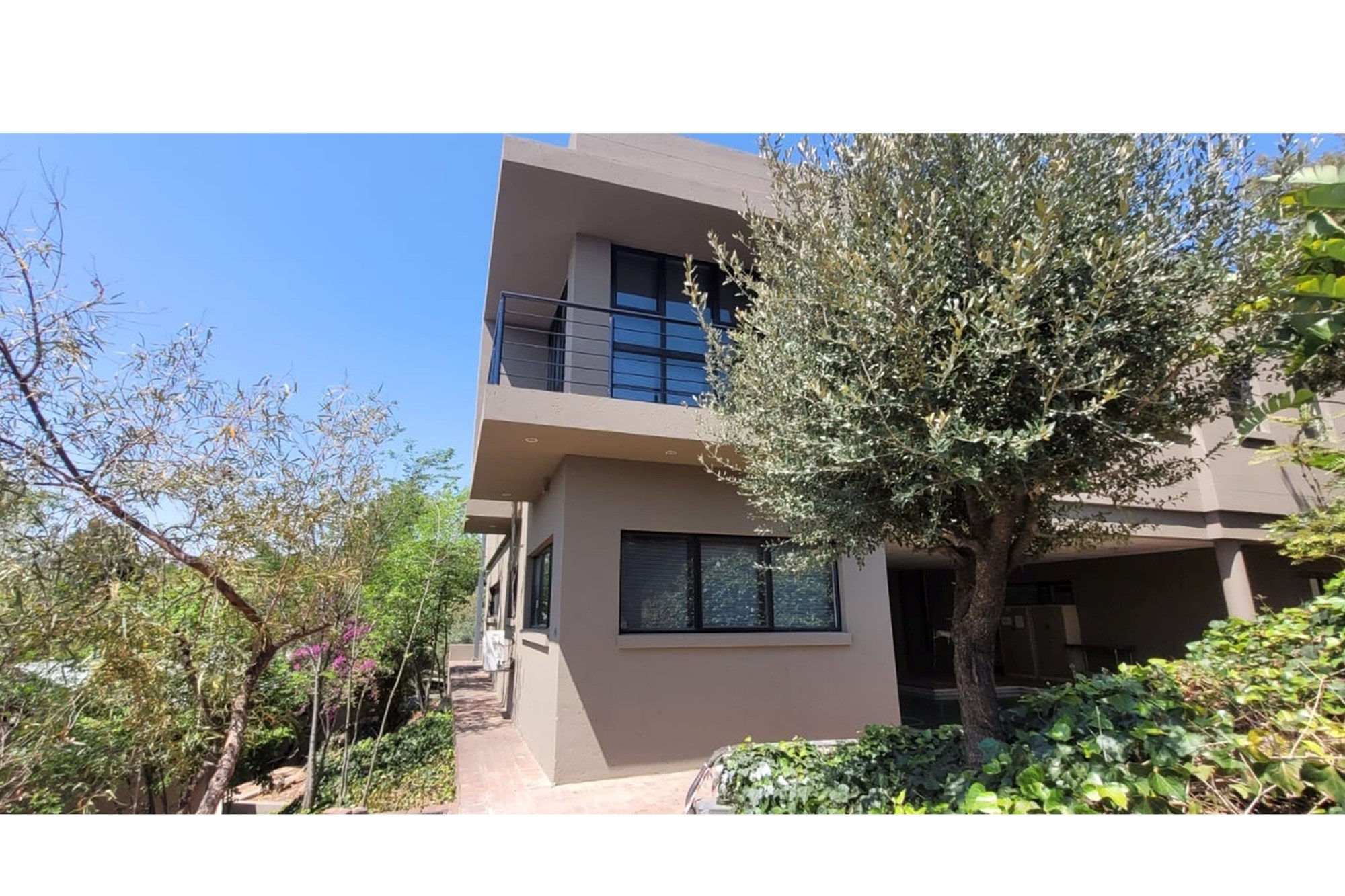 Cadac Building | Commercial Property for Sale in Constantia Kloof, Roodepoort