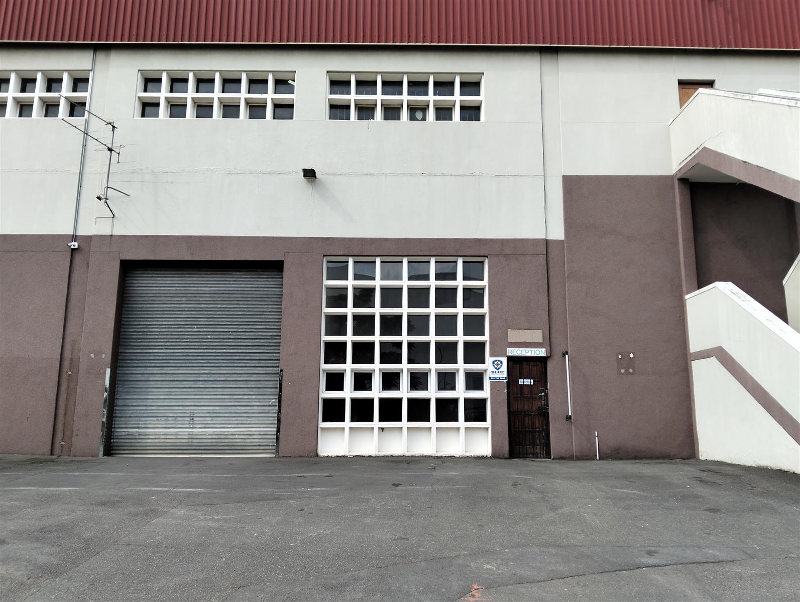 Warehouse to let-New germany.