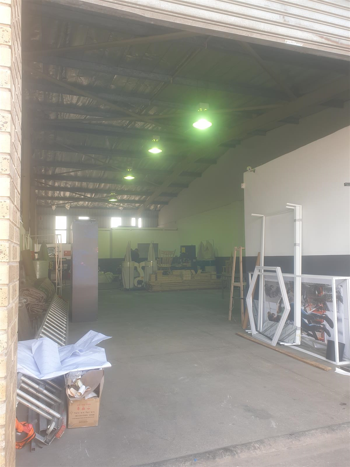 Warehouse for rent in Waterfall, Hillcrest, KwaZulu Natal, 250 m²
