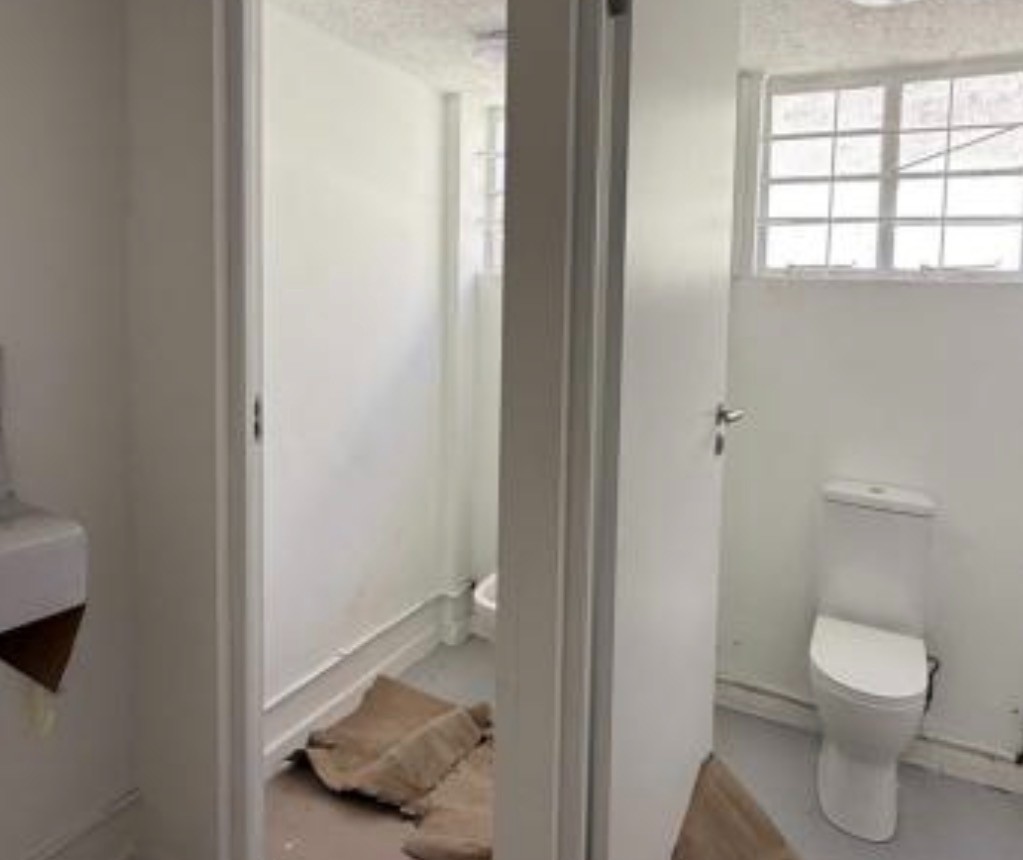 Commercial Unit to Let in Foreshore