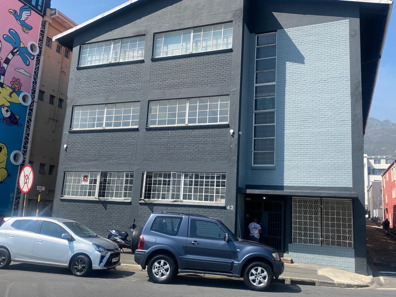 Commercial Unit to Let in Foreshore