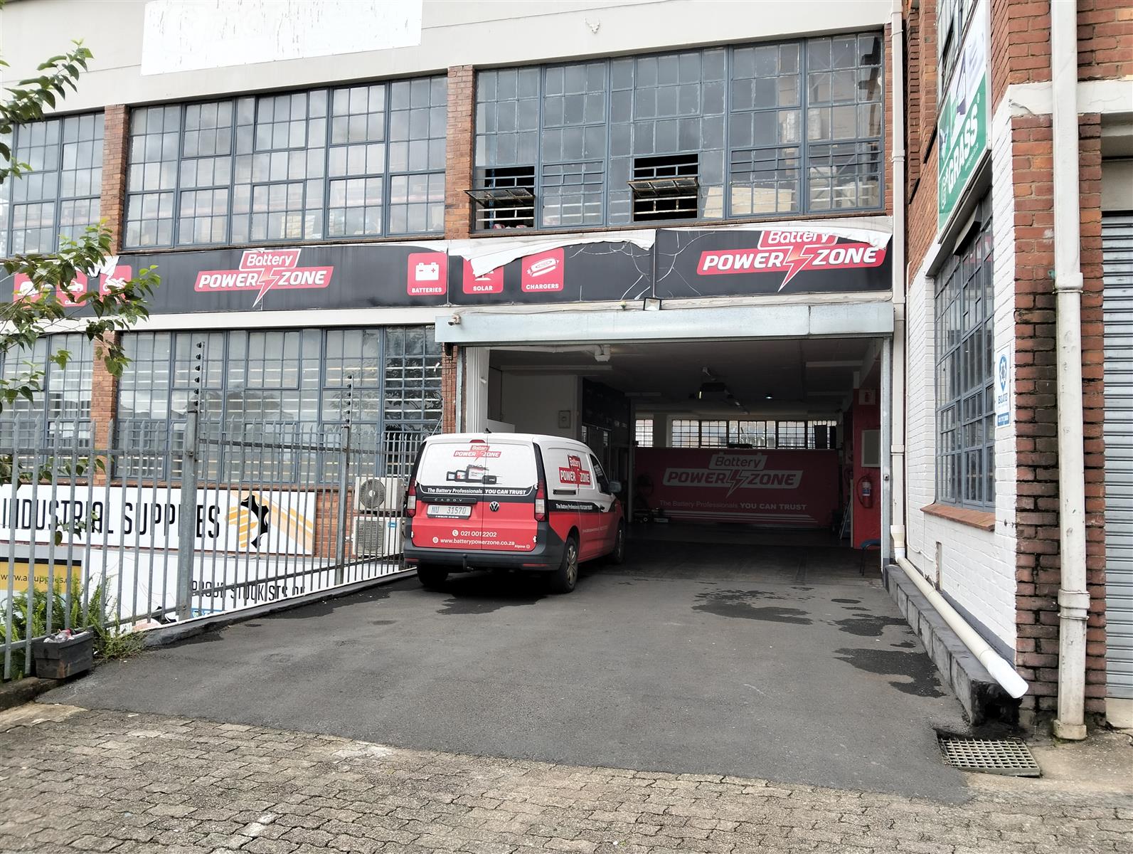 Warehouse for rent in Westmead, Pinetown, KwaZulu Natal, 421 m²