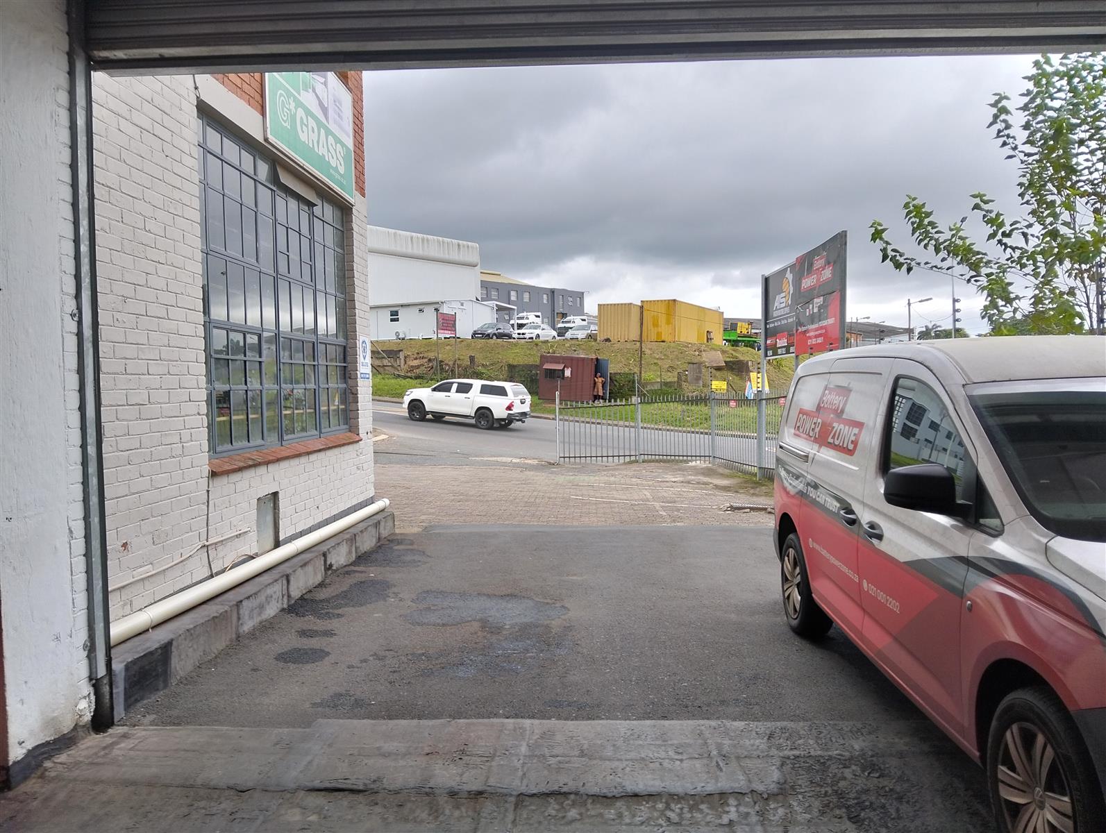 Warehouse for rent in Westmead, Pinetown, KwaZulu Natal, 421 m²