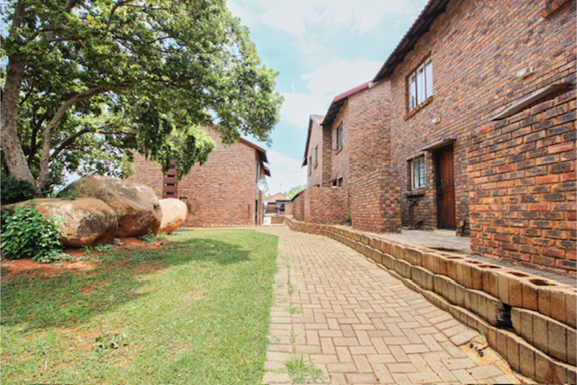 Apartment for sale in Pretoria West, Pretoria, Oxford Village, 629 Norman Eaton Avenue, philip nel park, Pretoria West, Pretoria, Gauteng