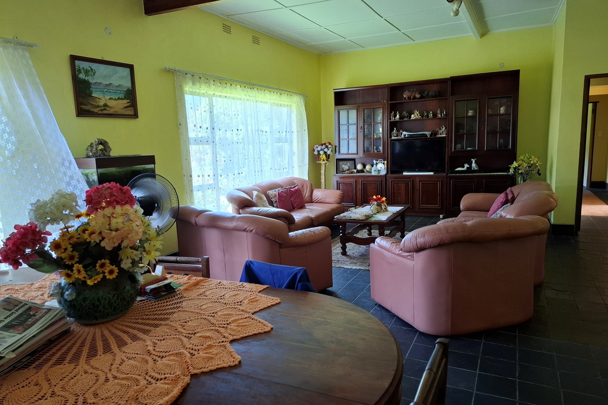 "Ramsgate Gem: Chic Farm and Business Potential"