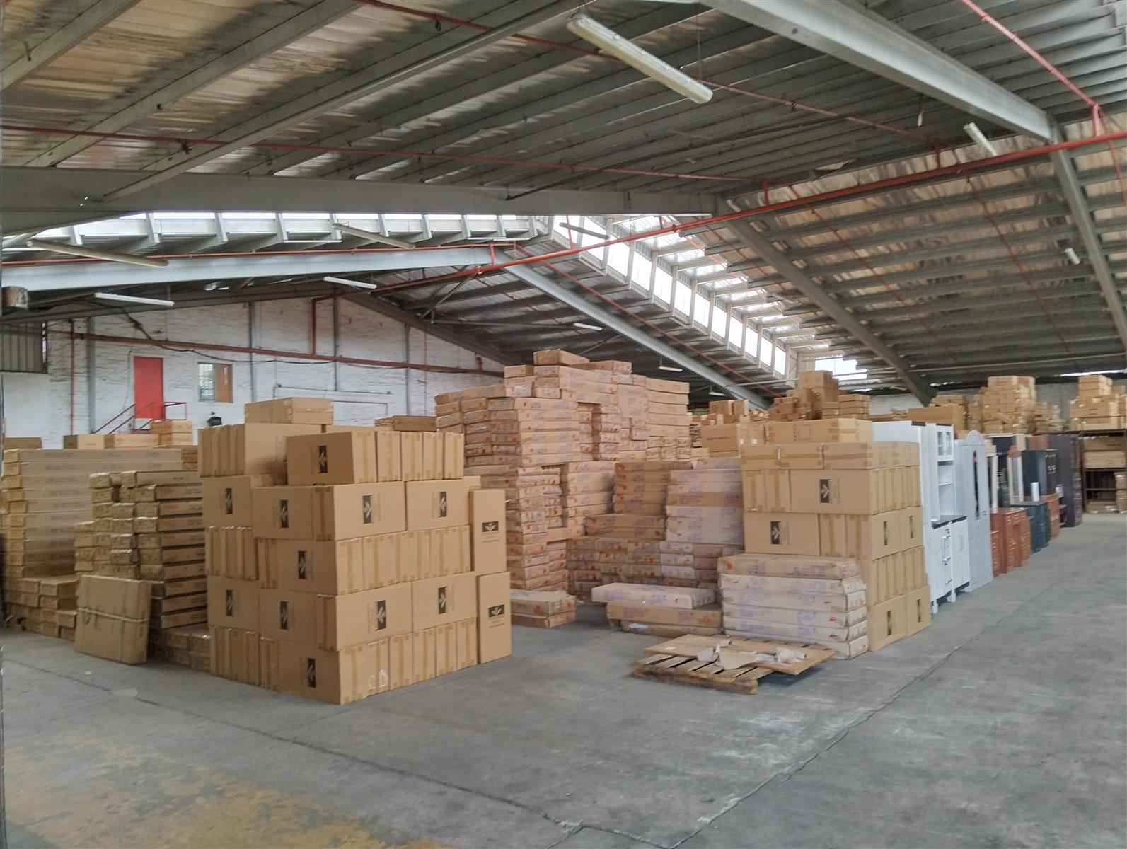 Warehouse for rent in Mobeni, Durban, KwaZulu Natal, 6920 m²