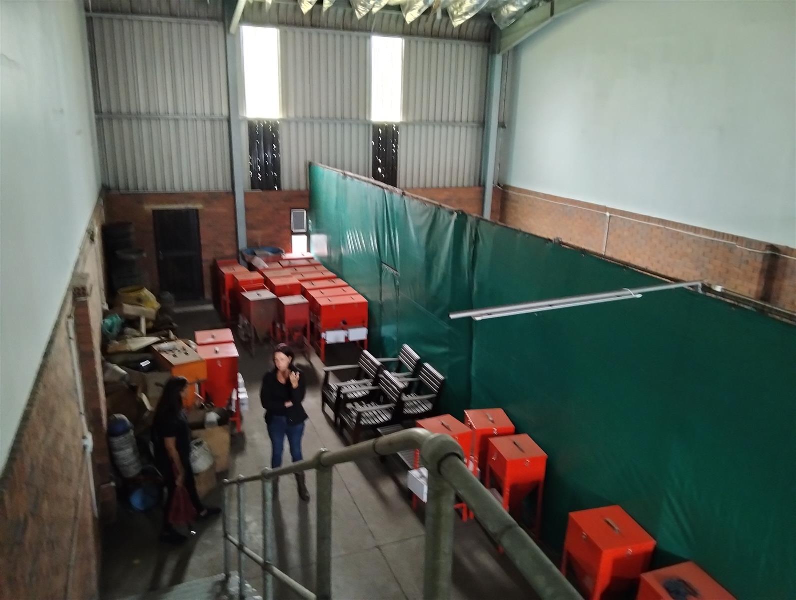 Warehouse for rent in Waterfall, Hillcrest, KwaZulu Natal, 223 m²