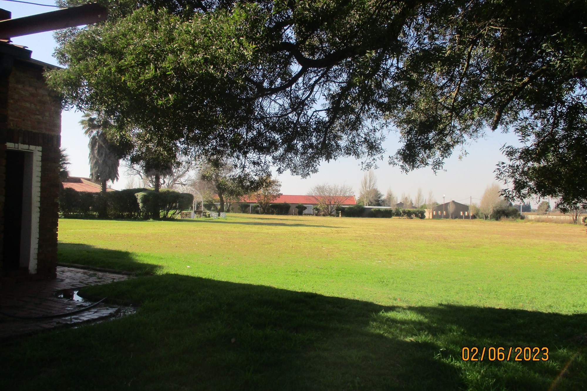 GUEST HOUSE FOR SALE IN THE HEART OF CRYSTAL PARK