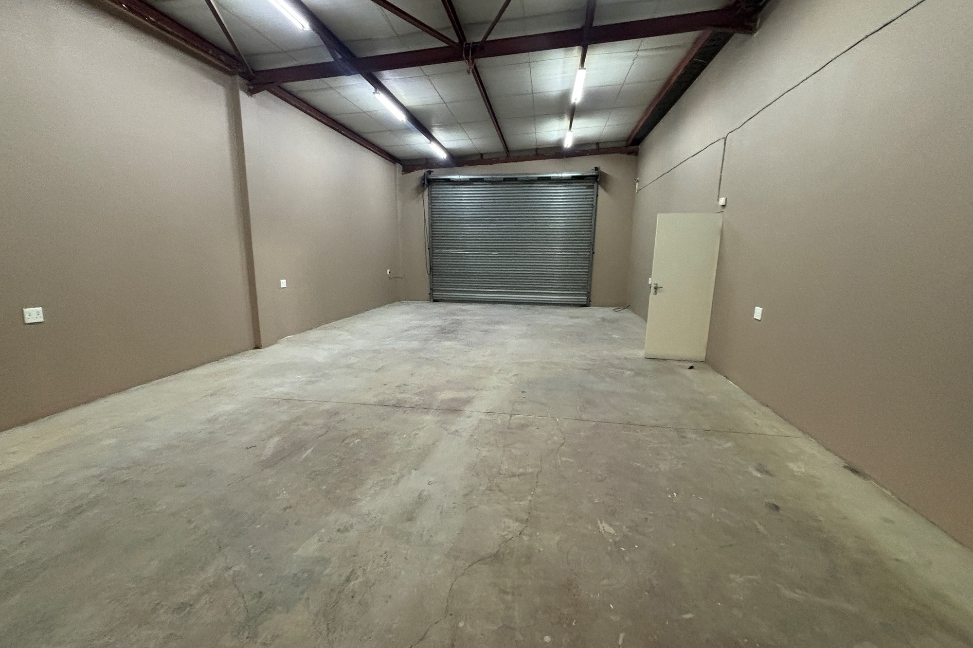 Prime 894m² Warehouse for Sale in Vaalpark