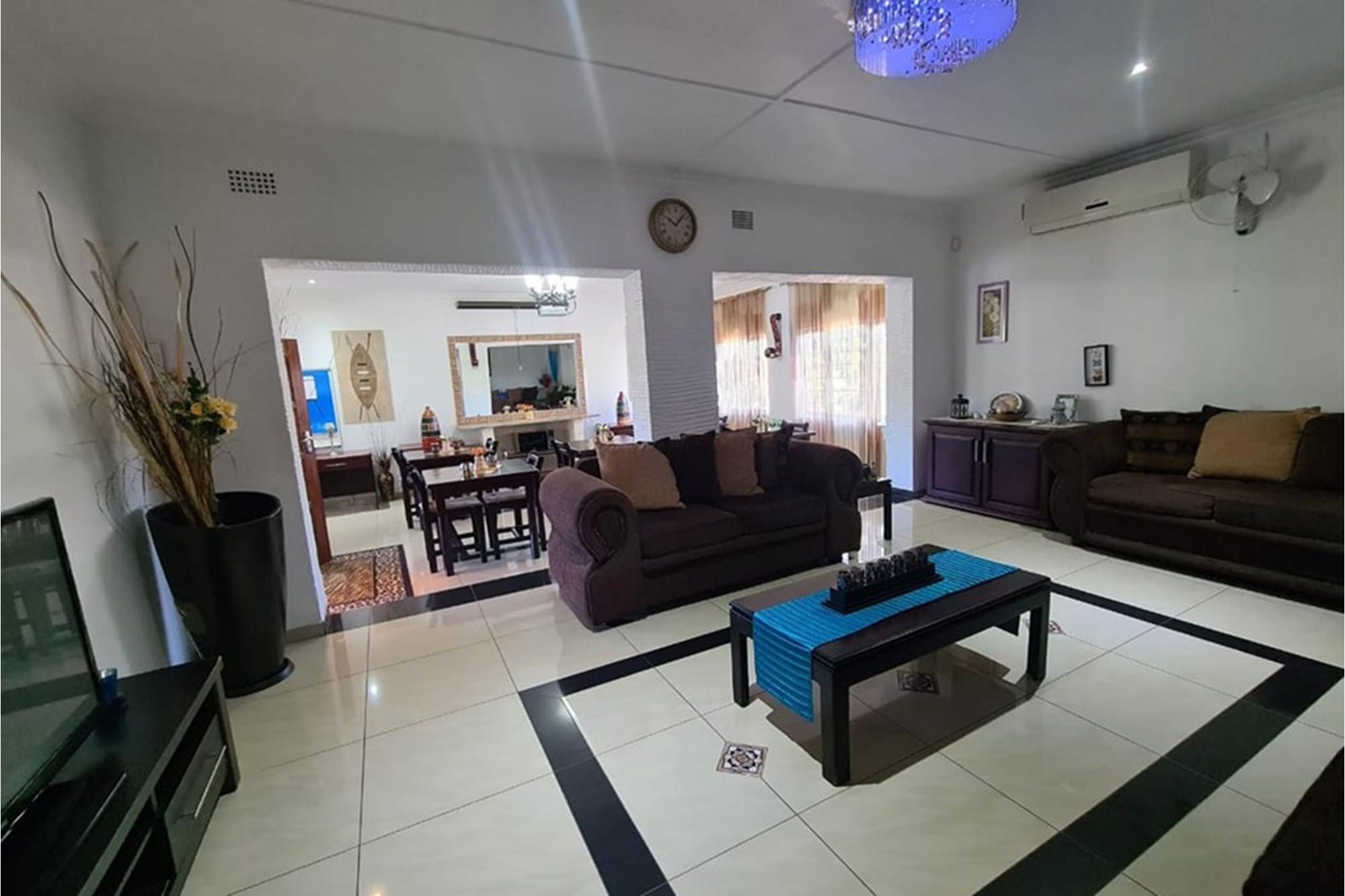 Charming 4-Star Bed and Breakfast in Empangeni For Sale